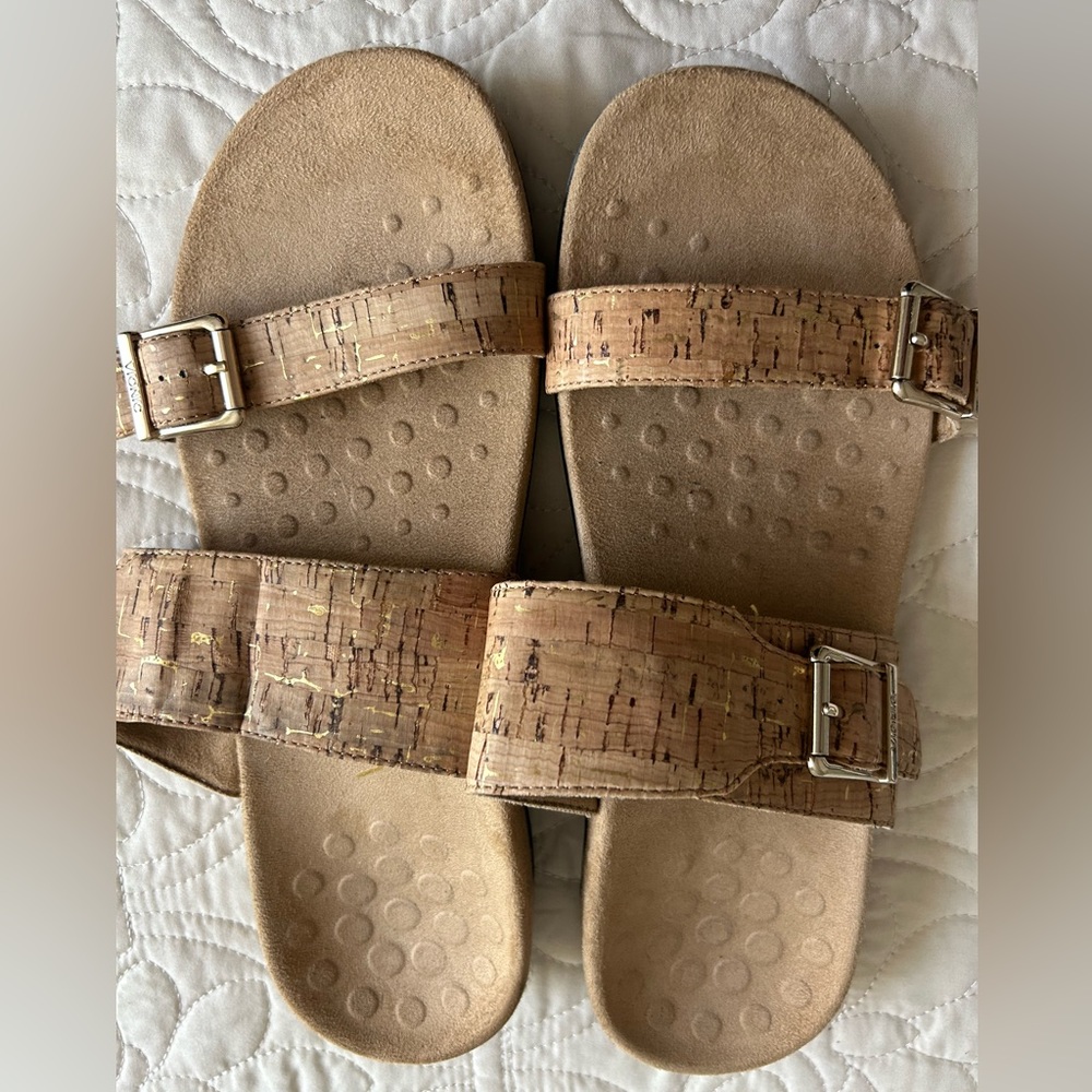 Vionic Cork Sandsls. Sz 9